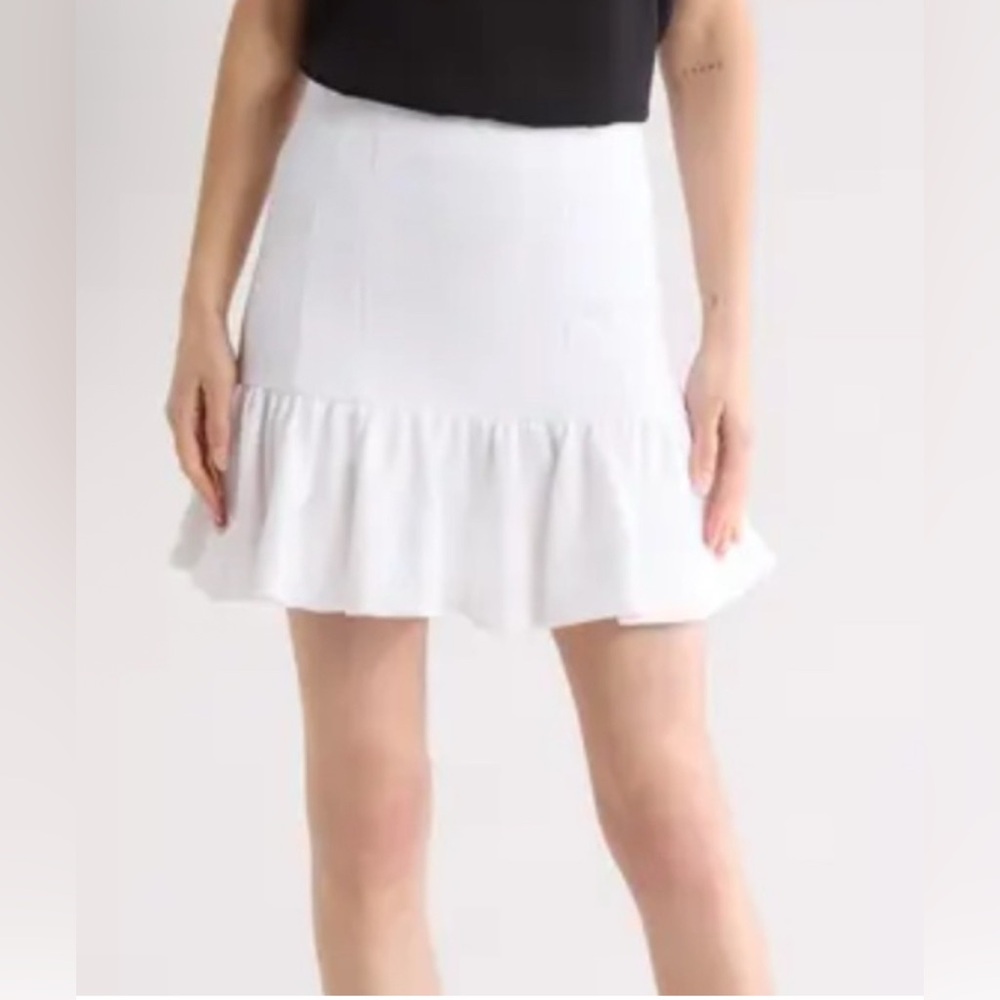 Veronica Beard White Ruffled Bubble Mini Skirt, N… - image 3